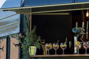 Saddlers Luxury Mobile Bar Horsebox Bar Hire Profile 1