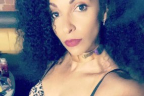 Natalie Louise Vocalist Party
Entertainers Profile 1