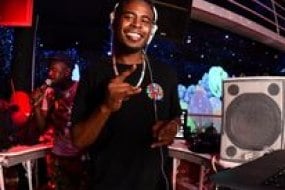 listing5837367 Bands and DJs Profile 1