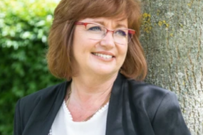 Simply Bee Celebrancy Celebrant
Hire Profile 1