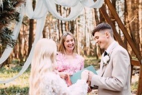 Sarah Holliday Celebrant Wedding Celebrant Hire Profile 1