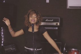 listing6722045 Singers Profile 1