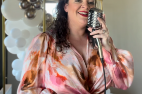 Hayley Gold vocals Wedding Entertainers for Hire Profile 1