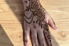 Glamzeen Temporary Tattooists Profile 1