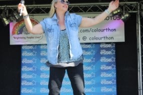 JukeBox - Jules (Vocalist) Find and Hire Singers For Your Event Profile 1
