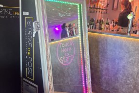 Strike the Pose Magic Mirror Hire Profile 1