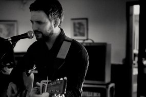 Gary Acoustic Wedding Singer. Wedding Entertainers for Hire Profile 1