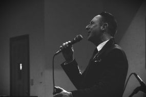Andy Bayley The Original King of Swing Hire Jazz Singer Profile 1