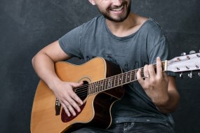 Tom Holland-Hare - Singer Musician
Hire Profile 1