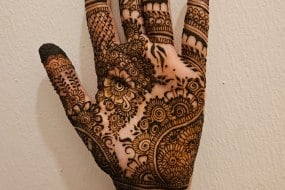 Mehndi by Warisha undefined Profile 1