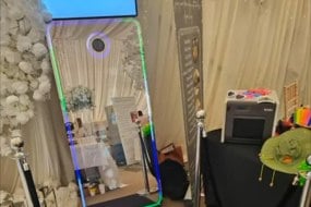 Holly's Sparkly Party Hires Artificial Flowers and Silk Flower Arrangements Profile 1