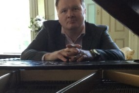 East Anglia Pianist Party Band Hire Profile 1