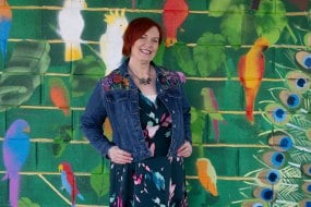 Dawn Vincent Celebrant Celebrant
Hire Profile 1