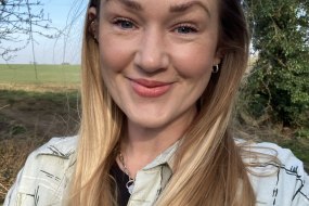 Bee Wild Ceremonies Celebrant
Hire Profile 1