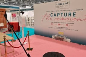 VXX Activations Magic Mirror Hire Profile 1