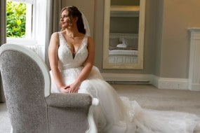 Jones Takes Photos Book Your Perfect Wedding Photographer Profile 1