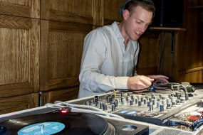 Matt Davies Music Discover Top-Rated Local DJs Profile 1