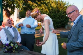 Warren Tredaway Close Up Magician Birmingham Wedding Entertainers for Hire Profile 1