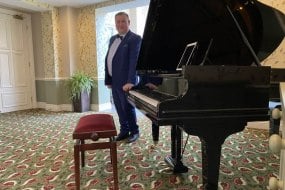 Richard Ellis Hawley Music AGMS Hire Professional Pianists Near You Profile 1