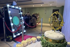 Picture That Photobooths Magic Mirror Hire Profile 1