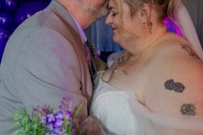 In That Moment Photography Book Your Perfect Wedding Photographer Profile 1