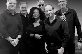 The New Mojos Wedding Band Hire Profile 1