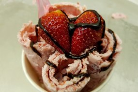 Tasty Treatz Events Ice Cream Rolls Profile 1
