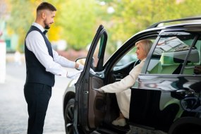 HCD Chauffeur Drive Luxury Car Hire Profile 1