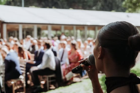 Scarlett Dickinson Find and Hire Singers For Your Event Profile 1