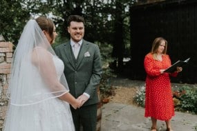 Emily Ayres Celebrates Wedding Celebrant Hire Profile 1