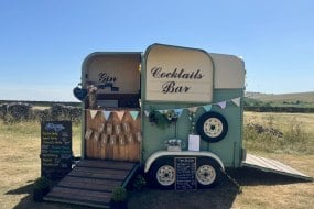 Bubbles and Chic Horsebox Bar Hire Profile 1