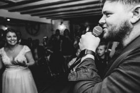 ADSLive Find and Hire Singers For Your Event Profile 1