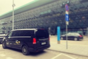 Globe Cruiser Taxi Hire Profile 1