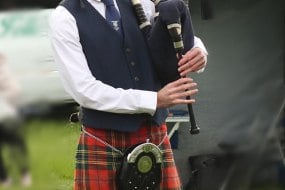 Tom Cowan - Bagpiper Musician
Hire Profile 1