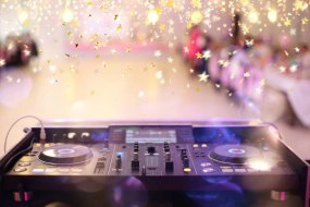 Surrey DJ's and Discos Discover Top-Rated Local DJs Profile 1