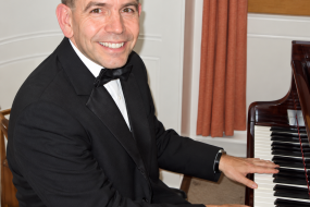Richard Barriball Hire Professional Pianists Near You Profile 1