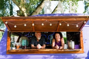 Pickled Purple Horsebox Bar Hire Profile 1