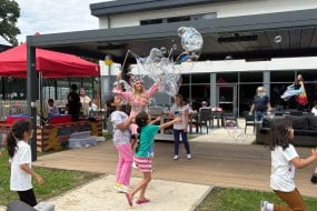 Majestic Entertainment Bubbleologists Hire Profile 1