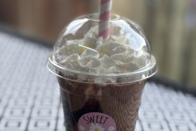 Sweet Daisy Mobile Milkshake Bar Hire Profile 1