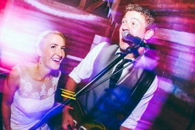 Pete Lowe Wedding Band Hire Profile 1