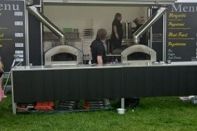 Carlys Pizzas Festival Catering Profile 1