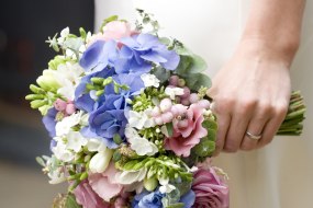 Vanilla Rose Wedding Flowers Profile 1