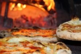Fire & Fizz Pizza Food Van Hire Profile 1