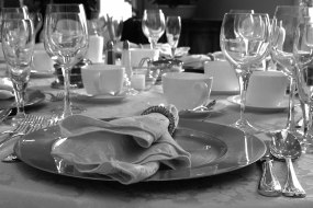 Elegant Dinner parties catered for in the comfort of your own home. 