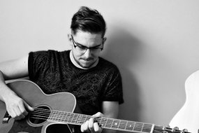 Mike Ritchie Acoustic Singer Musician Hire Profile 1