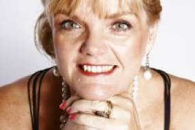 Anna Nightingale Singer