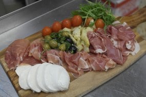 Lisa Roberts Catering BBQ
Catering Profile 1