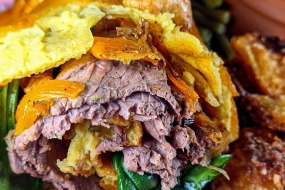 Piggie Smalls Hog Roasts Dessert Caterers Profile 1