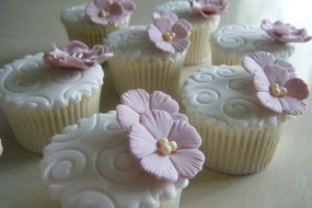 Molly's Delightful Cupcakes! Cake Makers Profile 1