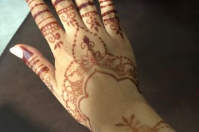 ORGANIC henna within 24 hour h application 